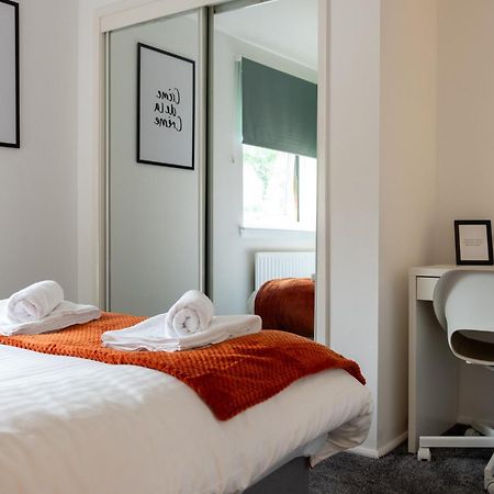 2 Bedroom Beautiful Apartment In Motherwell Mossend 外观 照片